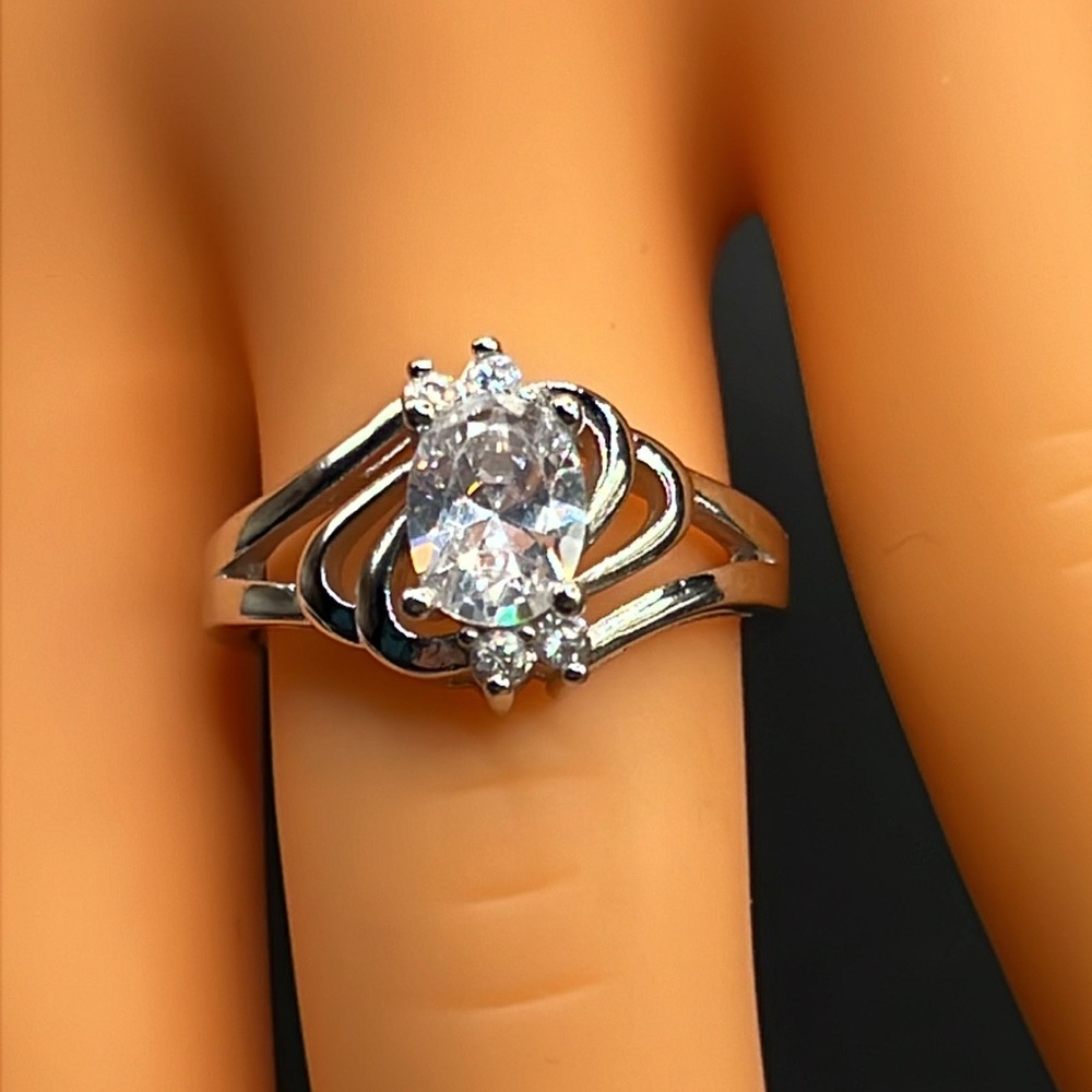 Vintage F rhinestone ring, size 8